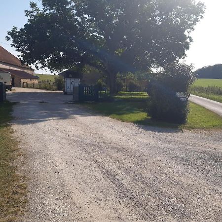 Hotel Ferme Des Champs Vrécourt Zewnętrze zdjęcie