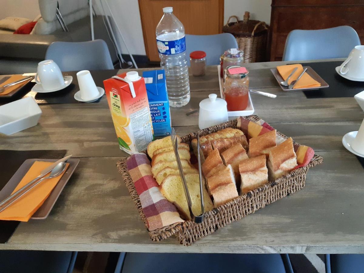 Hotel Ferme Des Champs Vrécourt Zewnętrze zdjęcie