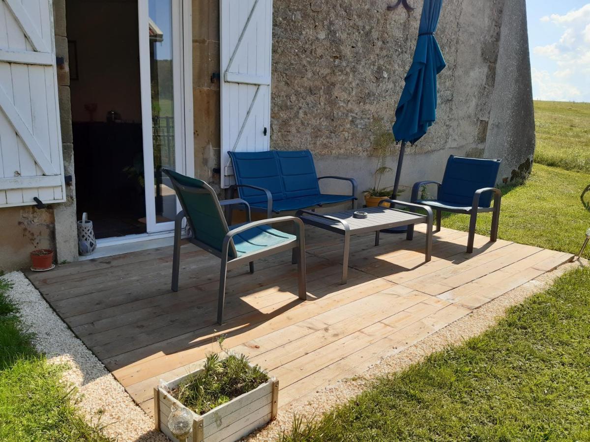 Hotel Ferme Des Champs Vrécourt Zewnętrze zdjęcie